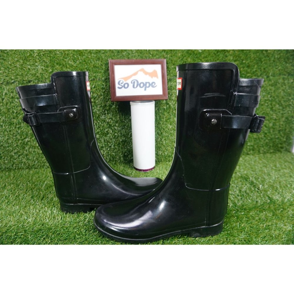 Hunter Refined Gloss Wellington Boots - Women's Size 9. With box